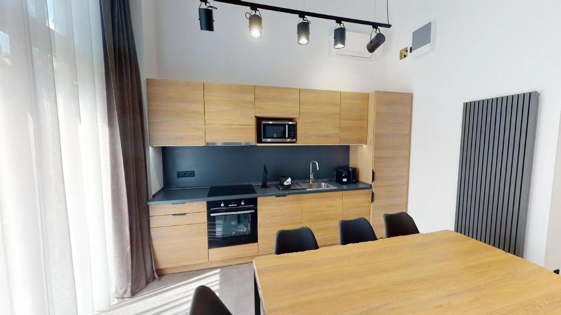 In Budapest Apartments Hotel المجر